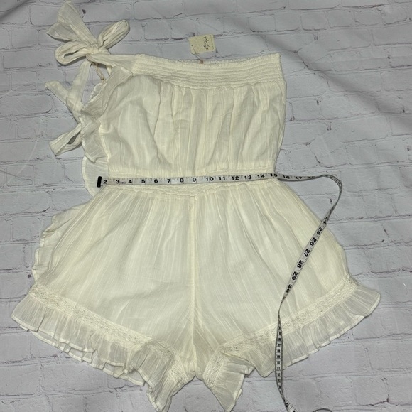 FREE PEOPLE Feelin' Fancy Romper Feminine Ethereal Ruffles Ivory Medium NWT - Picture 2 of 16